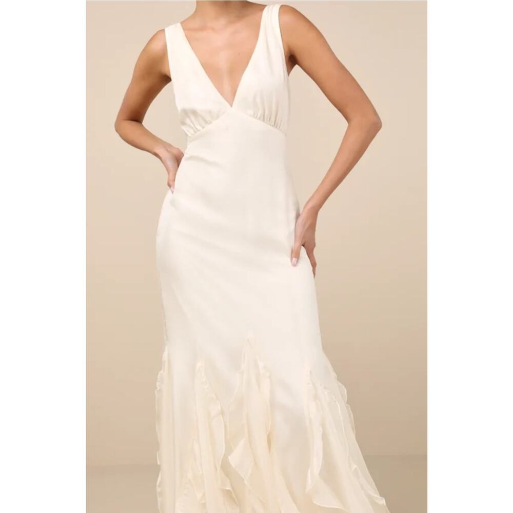 NWT Lulus Deluca Ivory Satin Sleeveless Ruffled V-Neck Wedding Maxi Dress Gown M - Picture 4 of 14